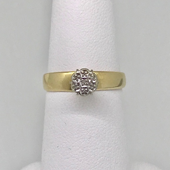 Jewelry - .08 ctw diamond ring in 10 kt yellow gold